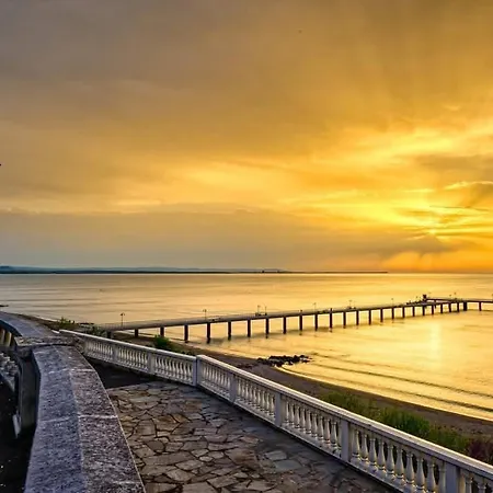 Aura Apartment Burgas