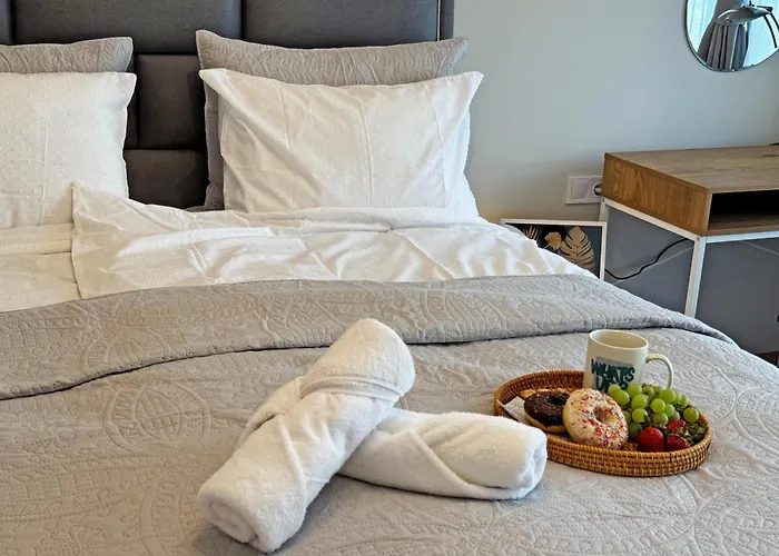 Aura דירה בורגאס